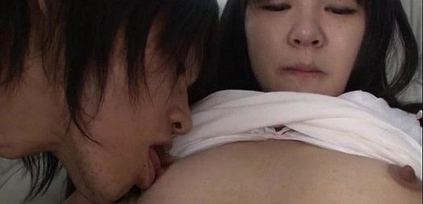  Koyuki Ono takes on two massive dicks in threesome
